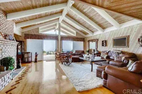 Living - 2081 Elevado Rd, Vista, CA 92084 photo 1 of 3