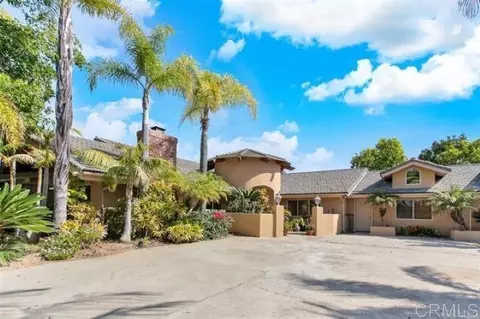Exterior - 2081 Elevado Rd, Vista, CA 92084 photo 7 of 19