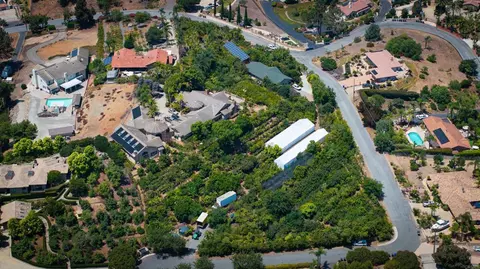 View/Area - 2081 Elevado Rd, Vista, CA 92084 photo 2 of 9