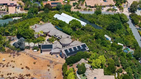 View/Area - 2081 Elevado Rd, Vista, CA 92084 photo 6 of 9