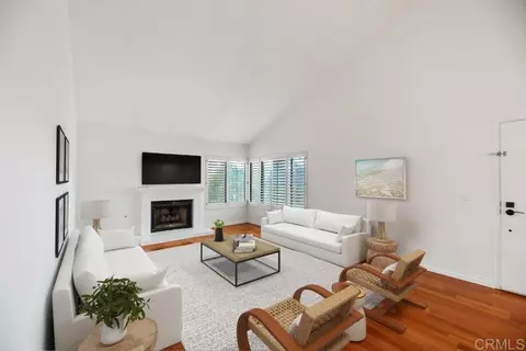 Living - 8004 Caminito Gianna, La Jolla, CA 92037 photo 1 of 2