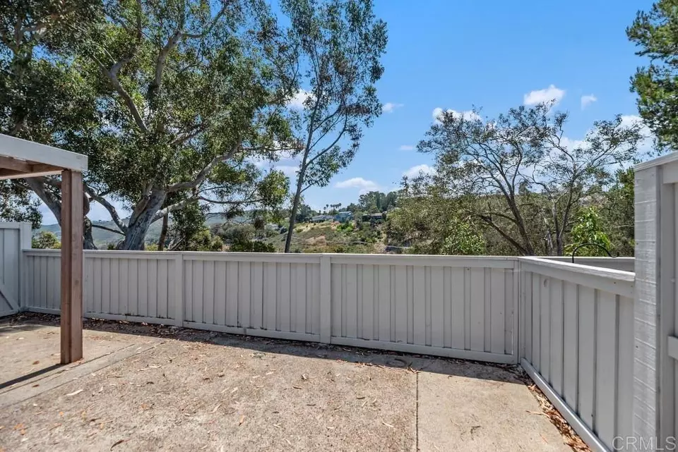 Exterior - 8004 Caminito Gianna, La Jolla, CA 92037 photo 5 of 12