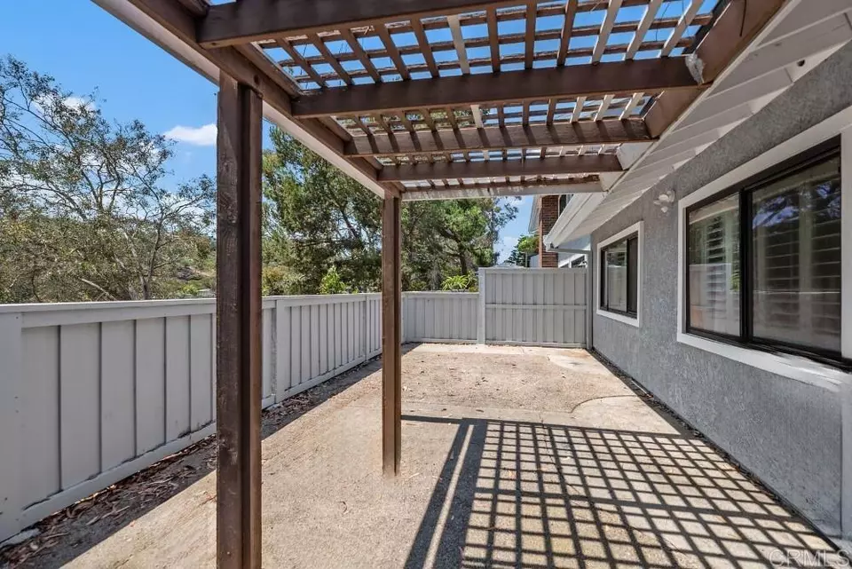 Exterior - 8004 Caminito Gianna, La Jolla, CA 92037 photo 8 of 12