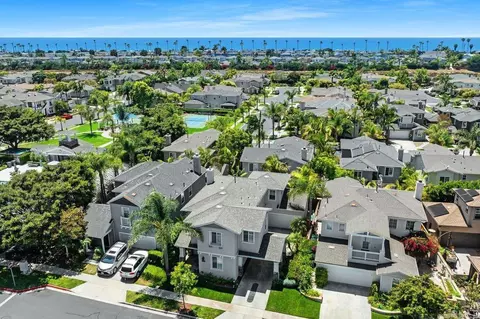 6925 Waters End Dr, Carlsbad, CA 92011