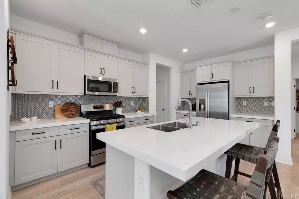 Kitchen - 2051 Julie Dawn Pl, Escondido, CA 92026 photo 3 of 3