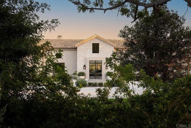 17845 Via De Fortuna, Rancho Santa Fe, CA 92067 | MLS# NDP2506929 | 19 ...