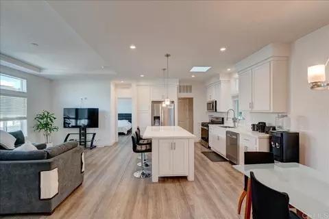 85 Oakwood Ln, Oceanside, CA 92054