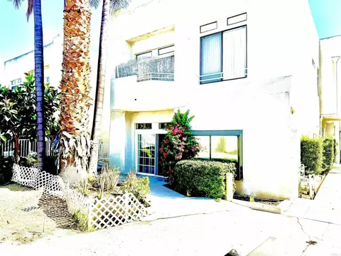 20920 Community St #7, Canoga Park, CA 91304