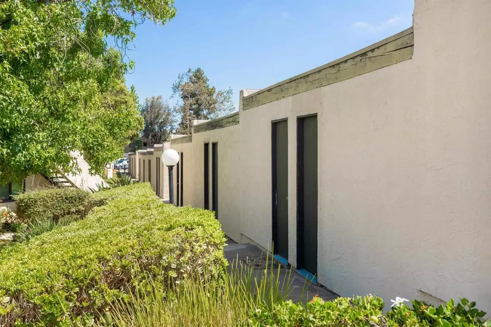 Exterior - 359 N Melrose Dr #G, Vista, CA 92083 photo 3 of 5
