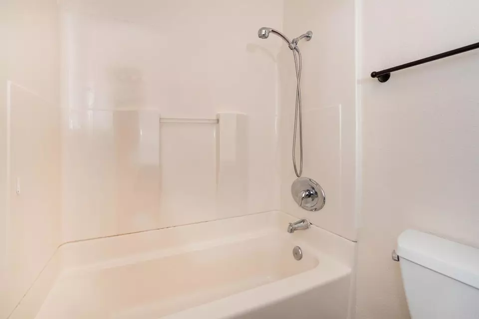Bath - 359 N Melrose Dr #G, Vista, CA 92083 photo 2 of 4