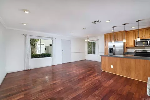 7849 Camino Glorita, San Diego, CA 92122