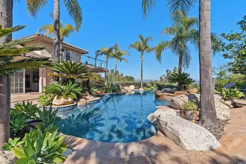 2034 Ridgecrest Pl, Escondido, CA 92029