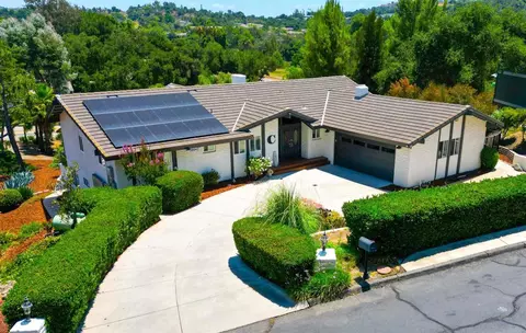28042 Glenmeade Way, Escondido, CA 92026
