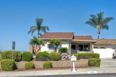 1366 Panorama Ridge Rd, Oceanside, CA 92056