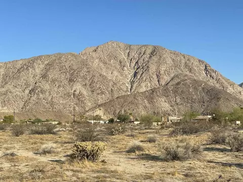 1 Lazy S Dr, Borrego Springs, CA 92004