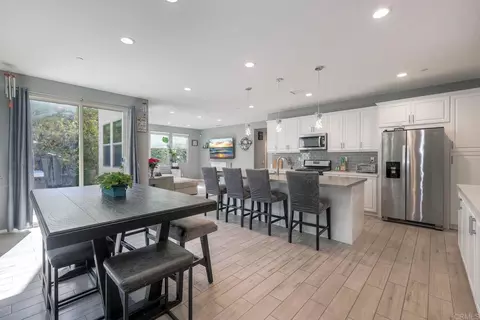 662 Gemstone Dr, San Marcos, CA 92078