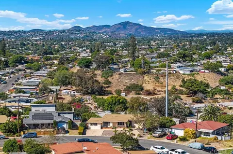 6052 Dwight St, San Diego, CA 92115