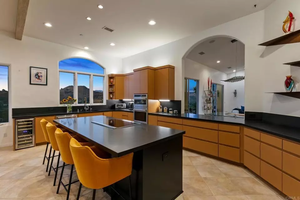 Kitchen - 30330 Via Maria Elena, Bonsall, CA 92003 photo 4 of 8