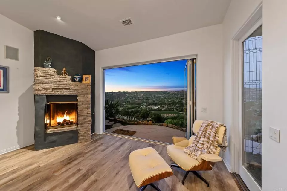 Living - 30330 Via Maria Elena, Bonsall, CA 92003 photo 9 of 9