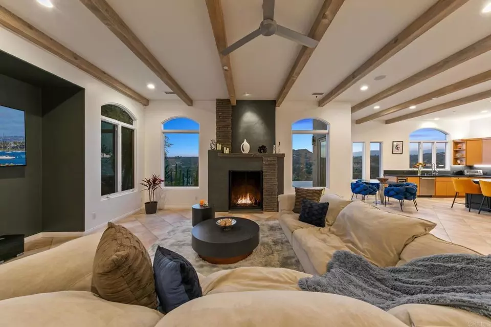 Living - 30330 Via Maria Elena, Bonsall, CA 92003 photo 7 of 9