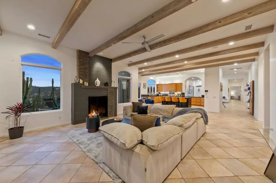 Living - 30330 Via Maria Elena, Bonsall, CA 92003 photo 6 of 9
