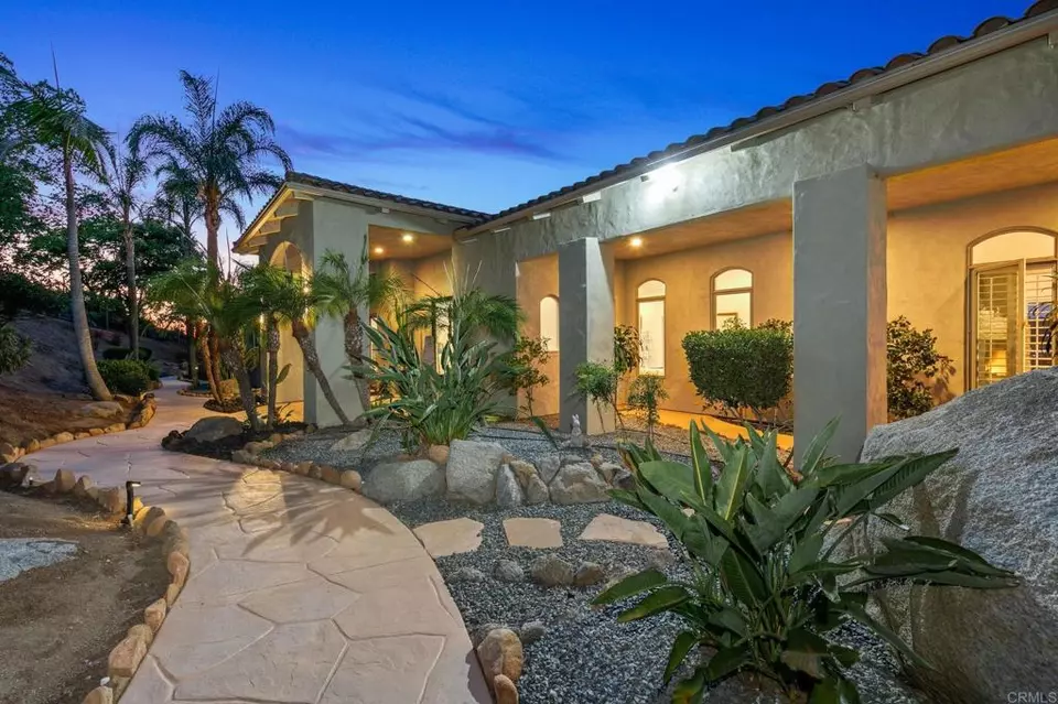 Exterior - 30330 Via Maria Elena, Bonsall, CA 92003 photo 7 of 13