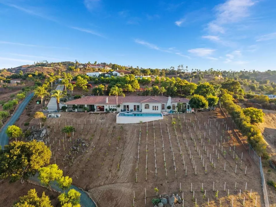 View/Area - 30330 Via Maria Elena, Bonsall, CA 92003 photo 7 of 11