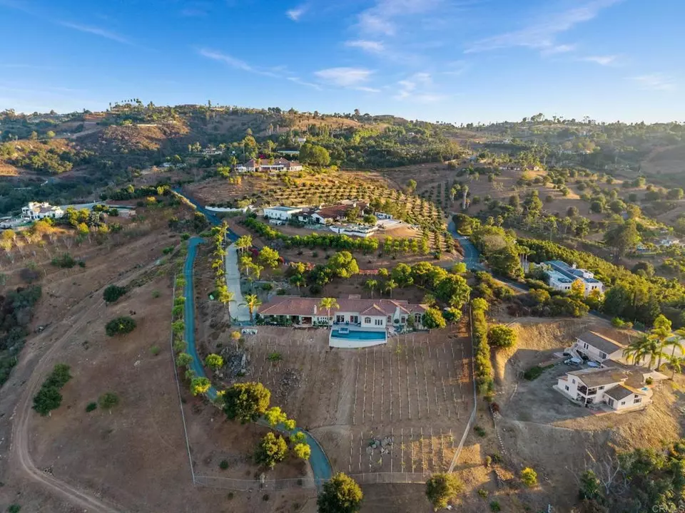 View/Area - 30330 Via Maria Elena, Bonsall, CA 92003 photo 6 of 11