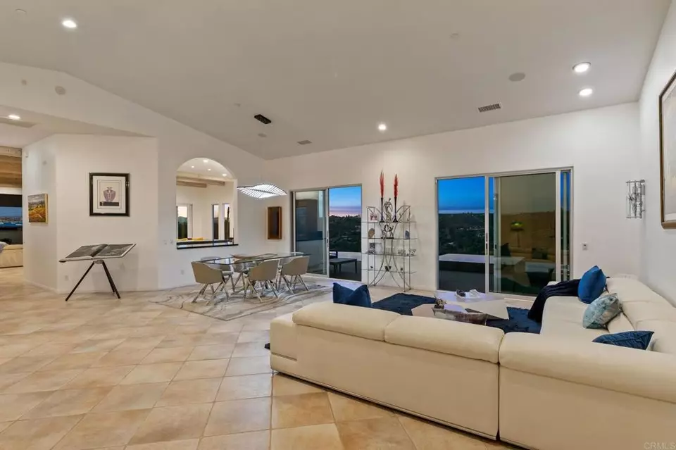Living - 30330 Via Maria Elena, Bonsall, CA 92003 photo 4 of 9