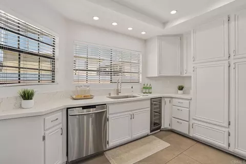 2021 Carnegie Ln #7, Redondo Beach, CA 90278