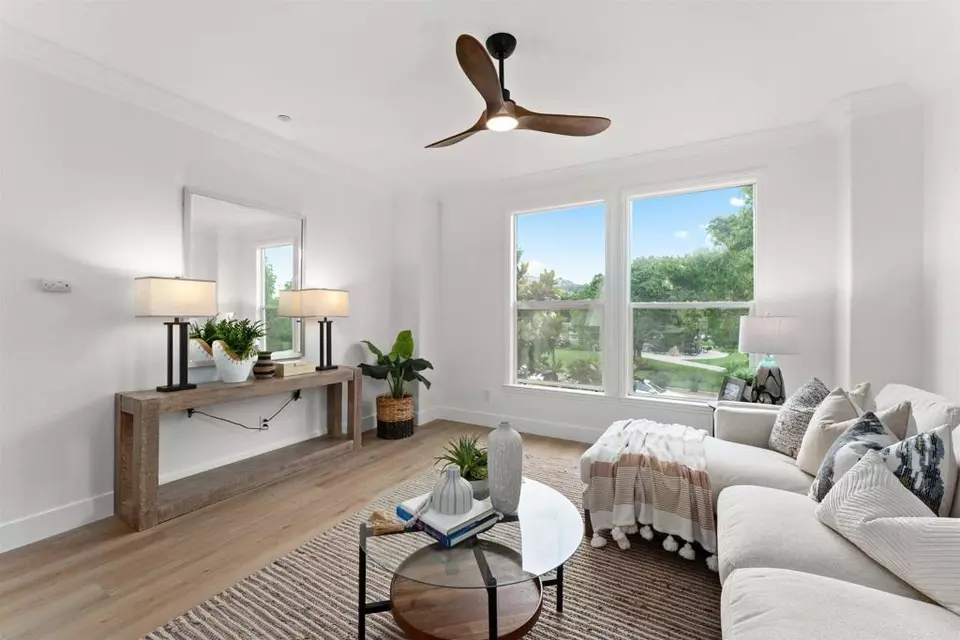 Living - 1264 San Elijo Rd N, San Marcos, CA 92078 photo 2 of 4