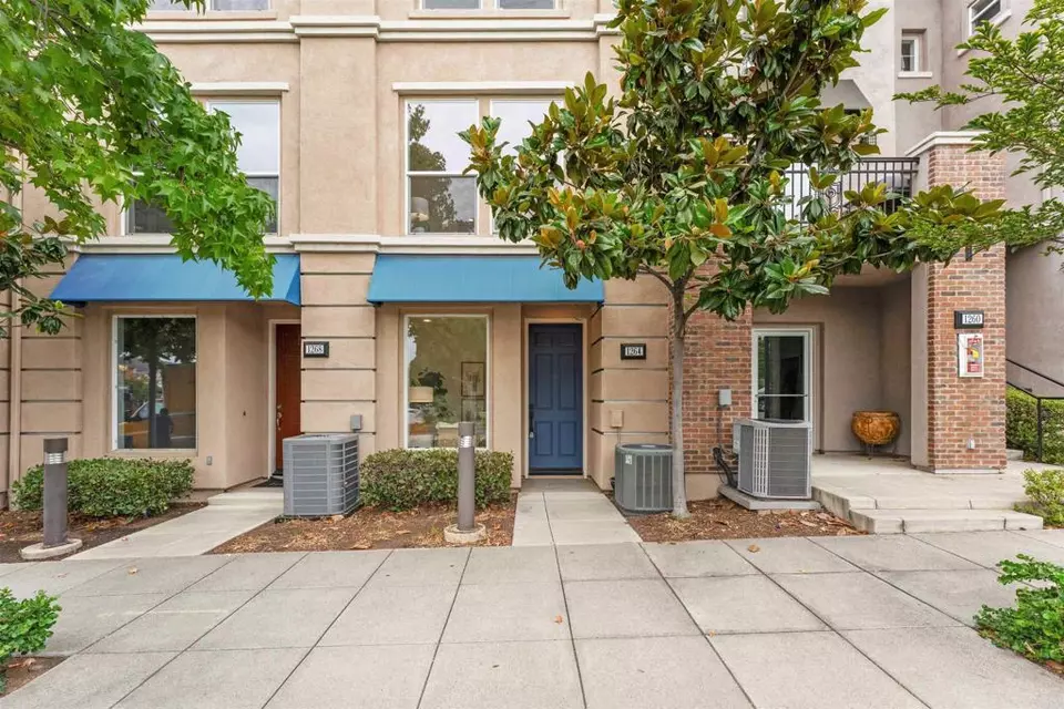 Exterior - 1264 San Elijo Rd N, San Marcos, CA 92078 photo 3 of 5