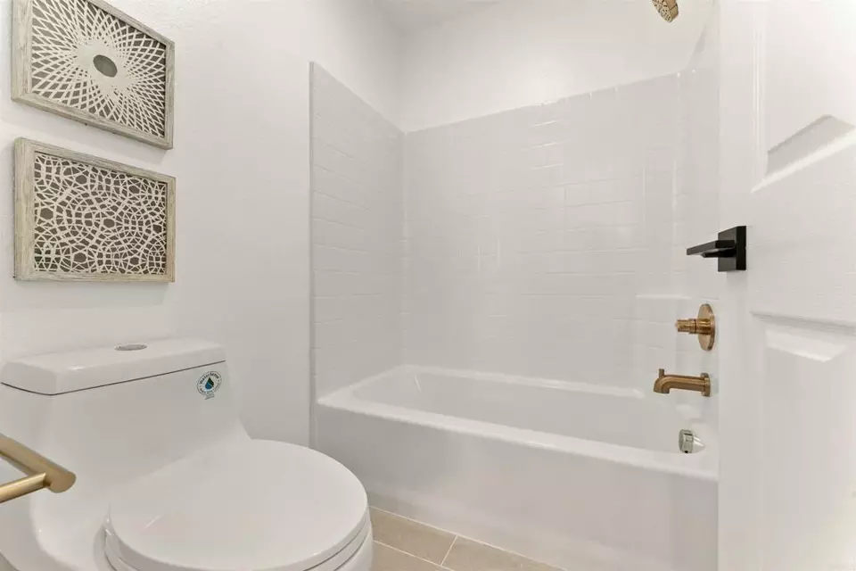 Bath - 1264 San Elijo Rd N, San Marcos, CA 92078 photo 5 of 5