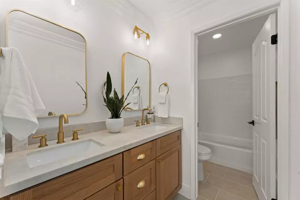 Bath - 1264 San Elijo Rd N, San Marcos, CA 92078 photo 4 of 5