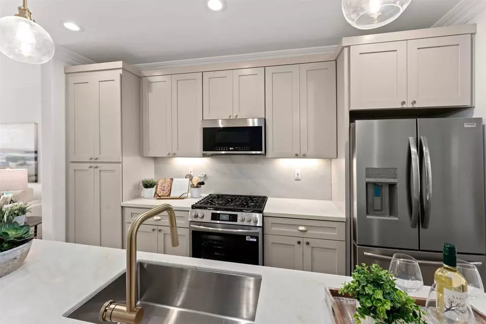 Kitchen - 1264 San Elijo Rd N, San Marcos, CA 92078 photo 2 of 3