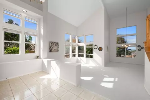1314 Woodview Dr, Oceanside, CA 92056