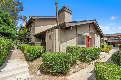 8370 Via Sonoma #F, La Jolla, CA 92037