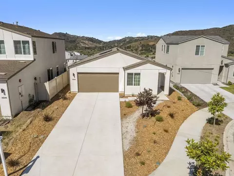 35252 Valencia, Fallbrook, CA 92028