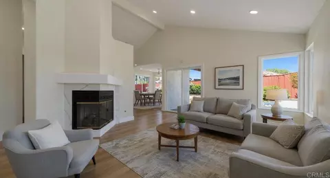 718 Lockwood Pl, Oceanside, CA 92057