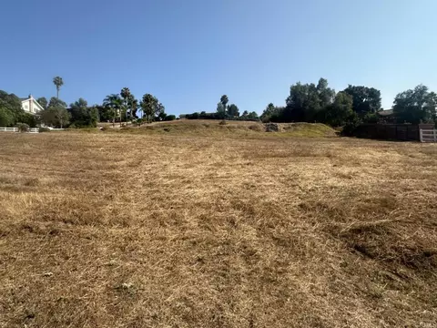 3009 Reed Rd, Escondido, CA 92027 photo 3