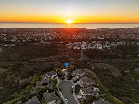 6497 Wayfinders Ct, Carlsbad, CA 92011
