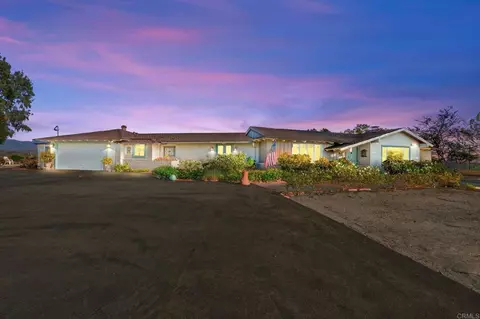 3730 Poppy Ln, Fallbrook, CA 92028