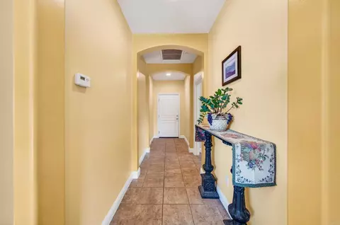 Entry Way - 40487 Rock Mountain Dr, Fallbrook, CA 92028 photo 8 of 10