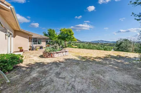 Exterior - 40487 Rock Mountain Dr, Fallbrook, CA 92028 photo 13 of 15