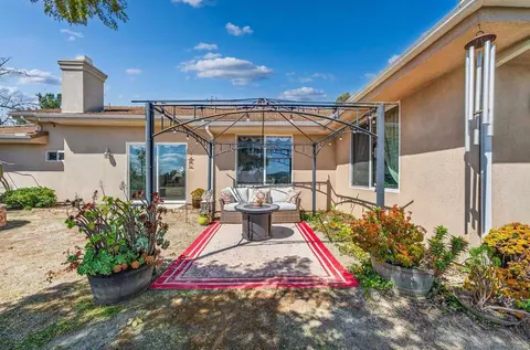 Exterior - 40487 Rock Mountain Dr, Fallbrook, CA 92028 photo 14 of 15