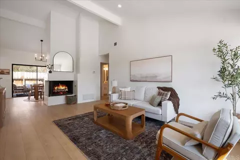 737 Nob Cir, Vista, CA 92084