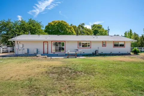 4990 Del Rd, Loomis, CA 95650