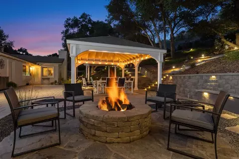 2614 Secret Lake Ln, Fallbrook, CA 92028
