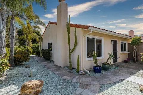 6462 Camino Del Parque, Carlsbad, CA 92011