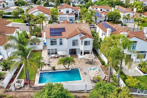 4928 Alameda Dr, Oceanside, CA 92056